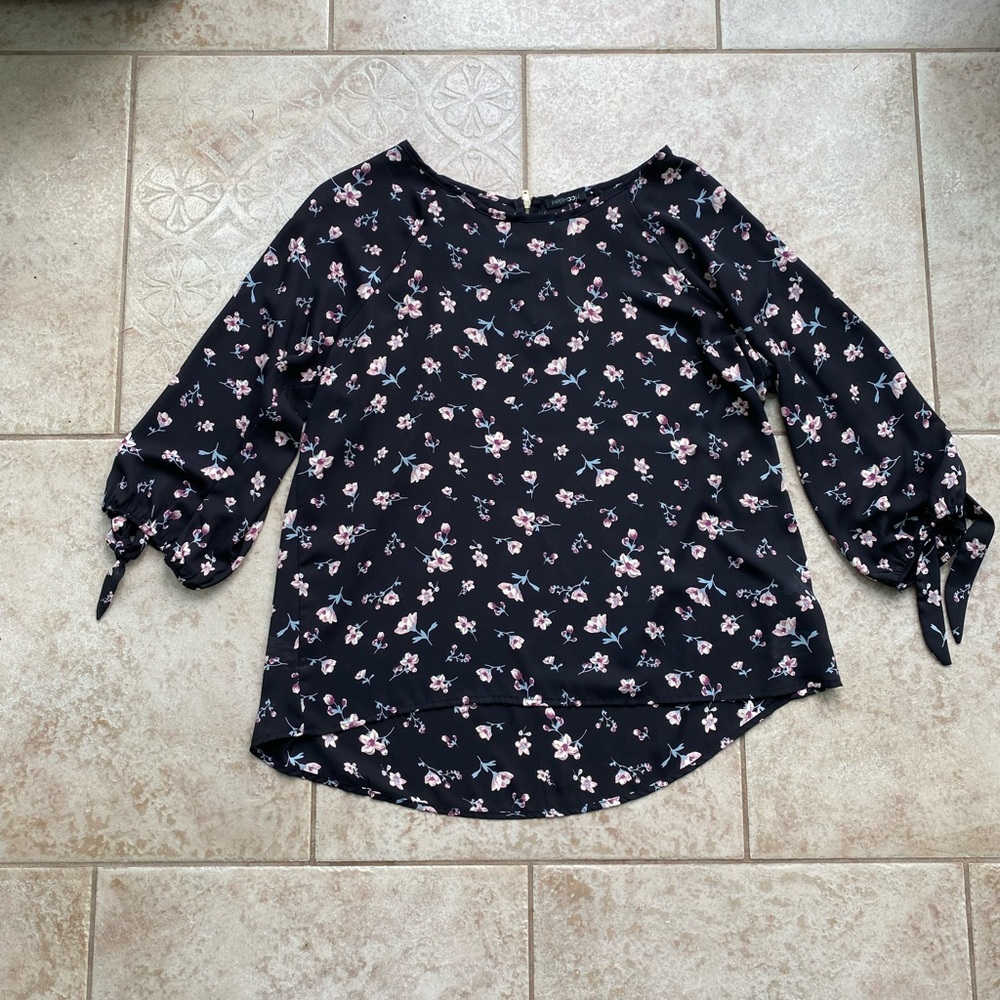 NWT floral blouse